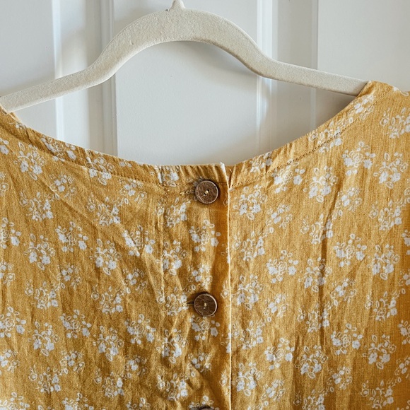 Floral Linen Flowy Shirt - Picture 5 of 6